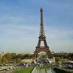 Eiffel Tower - Rue Cler Area Private Apartment